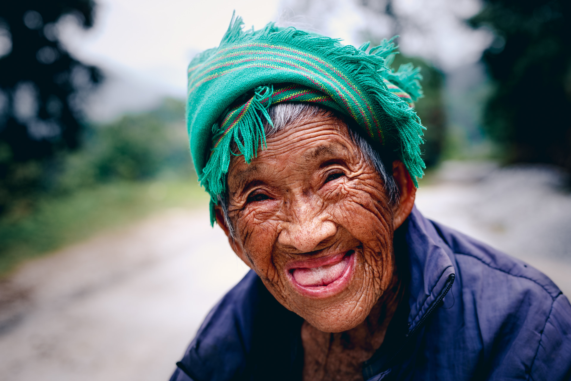 _0: ha giang woman with tongue - Olga Rozewin